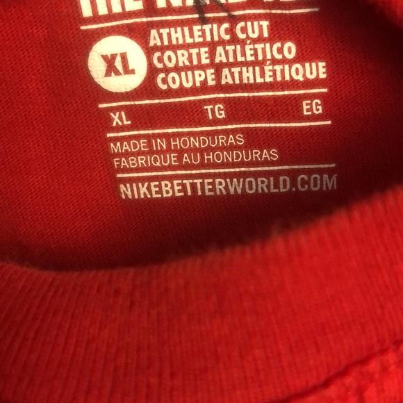 Nike boys like new tee fits like medium-large size 12/14 - Picture 3 of 3